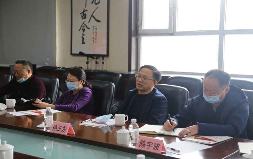 自治區稅務(wù)局領(lǐng)導送溫暖到我公司(圖2) 自治區稅務(wù)局領(lǐng)導送溫暖到我公司(圖2)