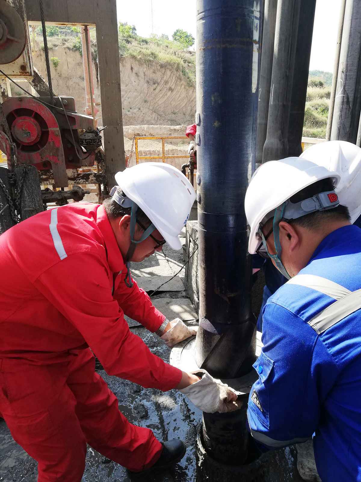 蔣戰峰:泡出來(lái)的工程技術(shù)“指導員”(圖1) 蔣戰峰:泡出來(lái)的工程技術(shù)“指導員”(圖1)